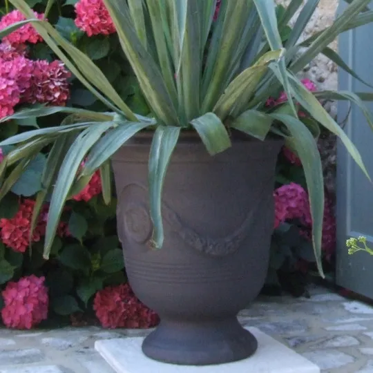 Anduze Planter Anthracite Figuiere