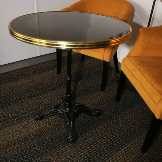 Bistro table with enameled top – 3 sizes, 9 colors