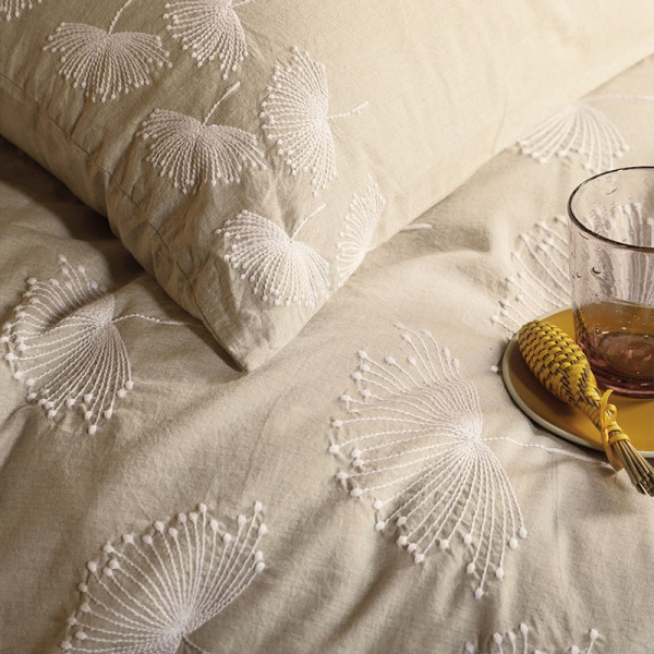 Garnier Thiebaut Brise d'été bed set - 4 sizes