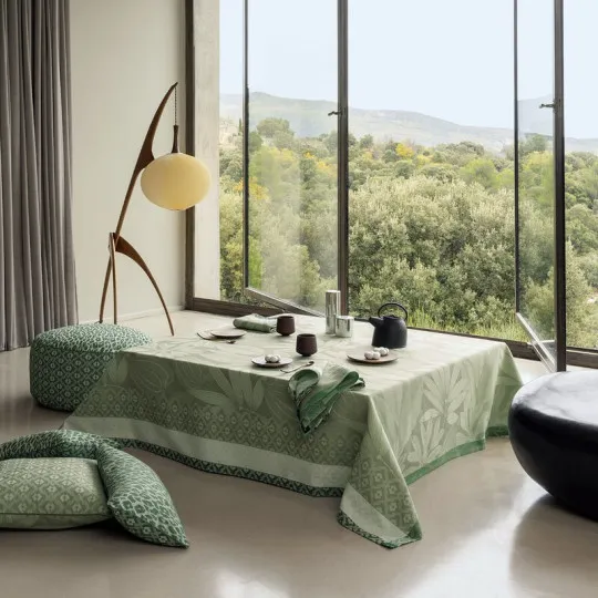 Le Jacquard Français Nature Sauvage tablecloth - 2 colors