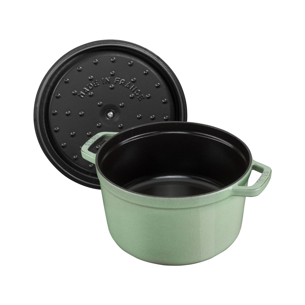 【美品】STAUB LA COCOTTE セージグリーン 24cm Buying a Staub cocotte 24 cm? Perfect braising – Kookgigant