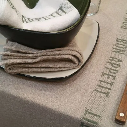 Bon appetit table runner Charvet - 9 colors