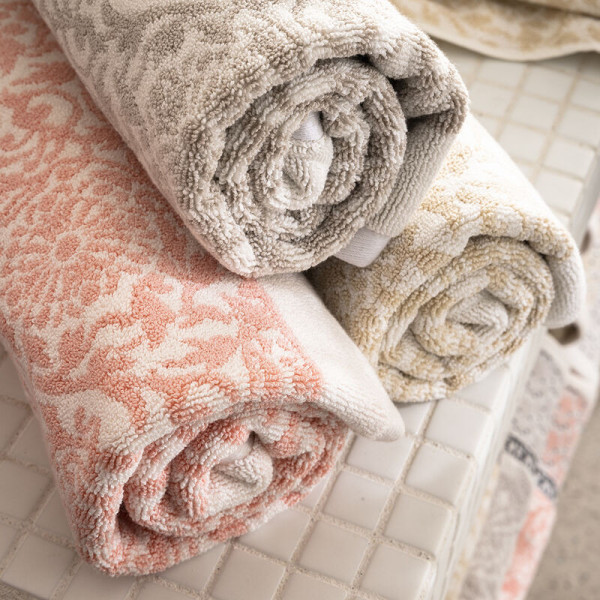 Le Jacquard Français Charme bath towel - 3 colors