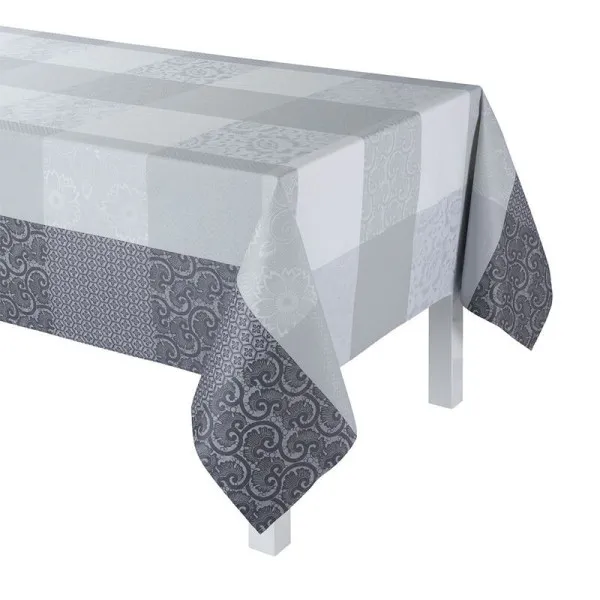Le Jacquard Français Fleurs de Kyoto tablecloth - 2 colors
