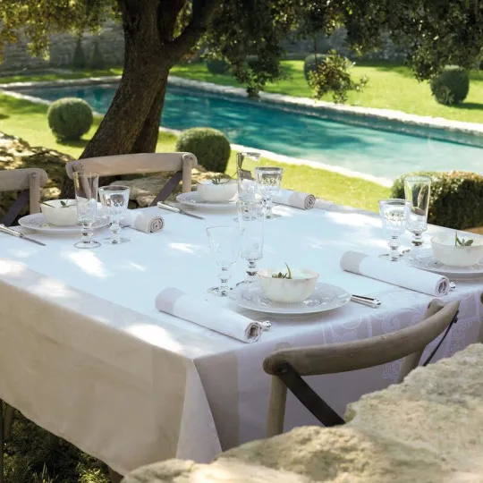 Le Jacquard Français Venezia ivoire cotton tablecloth - 4 sizes
