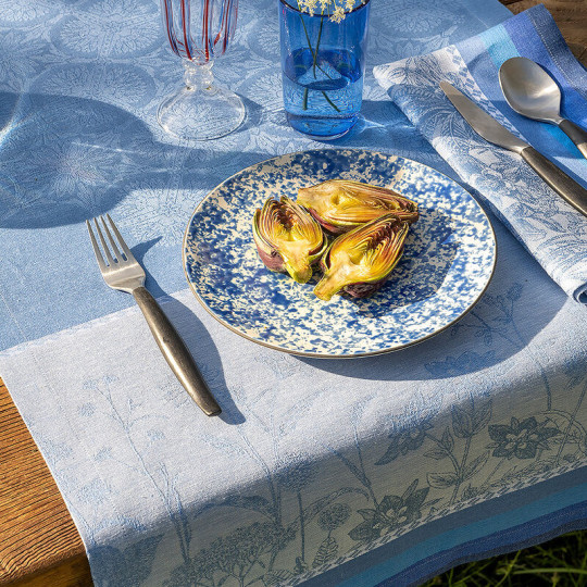 Le Jacquard Français Instant bucolique table runner - 3 colors