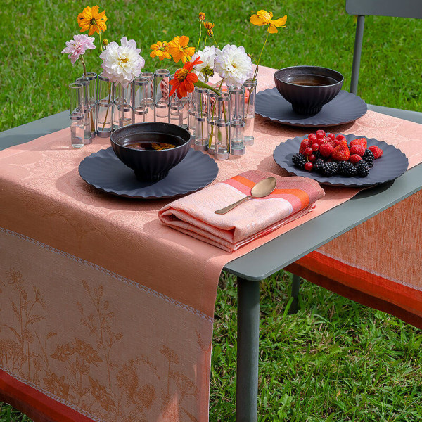 Le Jacquard Français Instant bucolique table runner - 3 colors