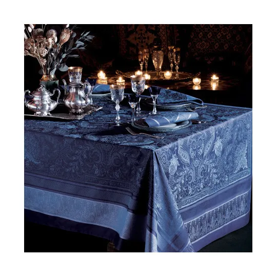 Garnier Thiebaut Persina table runner crépuscule twilight