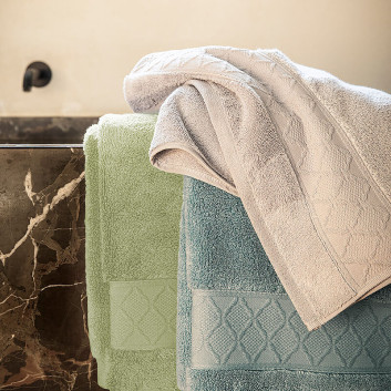 Le Jacquard Français Caresse bath towel - 7 colors