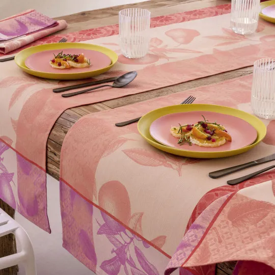 Le Jacquard Français Arrière Pays Table runner - 2 colors