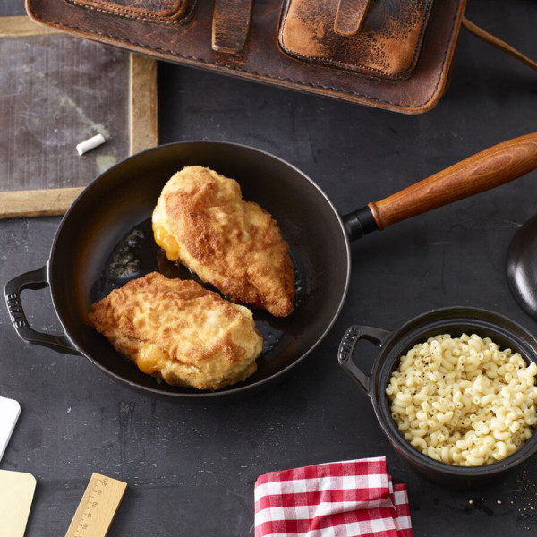 Staub cast iron frying pan with handle - 24cm