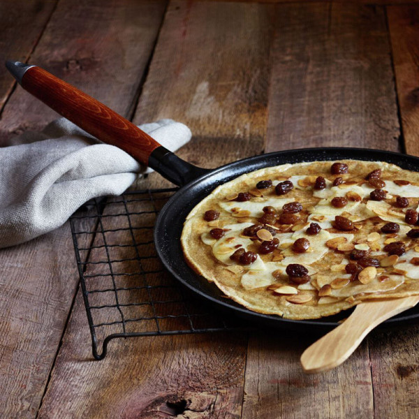 Staub cast iron crepe pan wooden handle