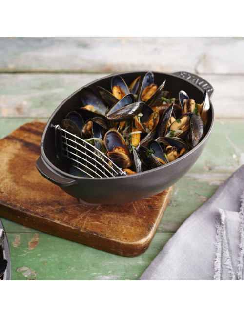 Cocotte Moulière black mat Staub 28cm