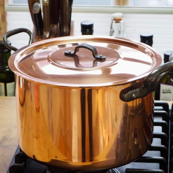 Smooth copper stockpot 24cm with lid Baumalu