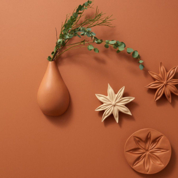 Monochromic Earth drop vase wall decoration - 4 colors