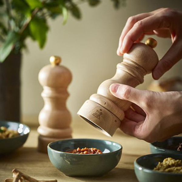 Peugeot salt or pepper mill Paris Select Natural - 6 sizes
