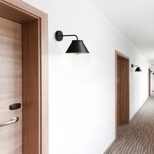 Aluminor Lore wall light