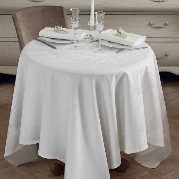 Garnier Thiebaut 4 white Comtesse napkins