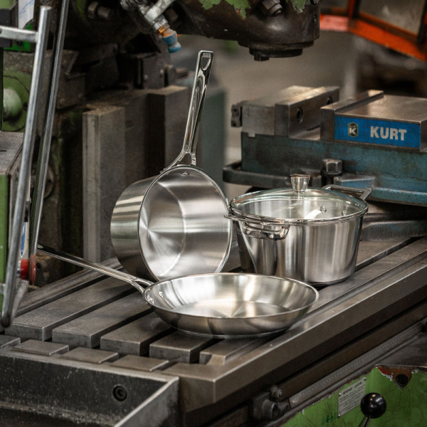 CRISTEL 1826 stainless steel stewpot with glass lid - 4 sizes