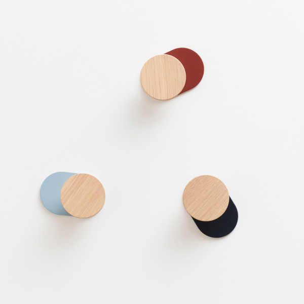 Drugeot Manufacture Ombre solid oak coat hook - 6 colors 2 finishes