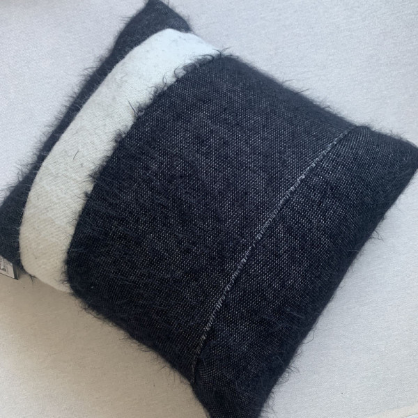 Pôdevache Faro mohair square cushion 45x45cm