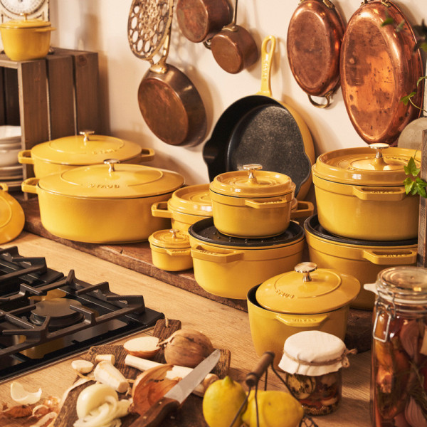 Staub cast iron cocotte round Lemon - 3 diameters