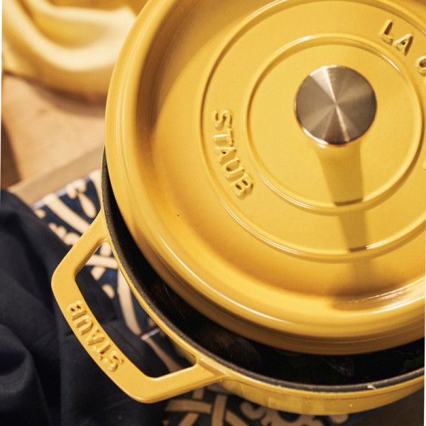 Staub cast iron cocotte round Lemon - 3 diameters