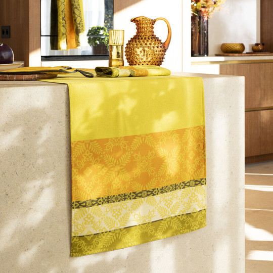 LE JACQUARD FRANCAIS Mumbai Table Runner in Cotton - 3 Colors