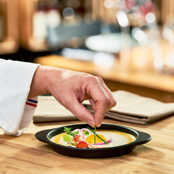 CHASSEUR Cast Iron Egg Pan 16cm - 2 Colors