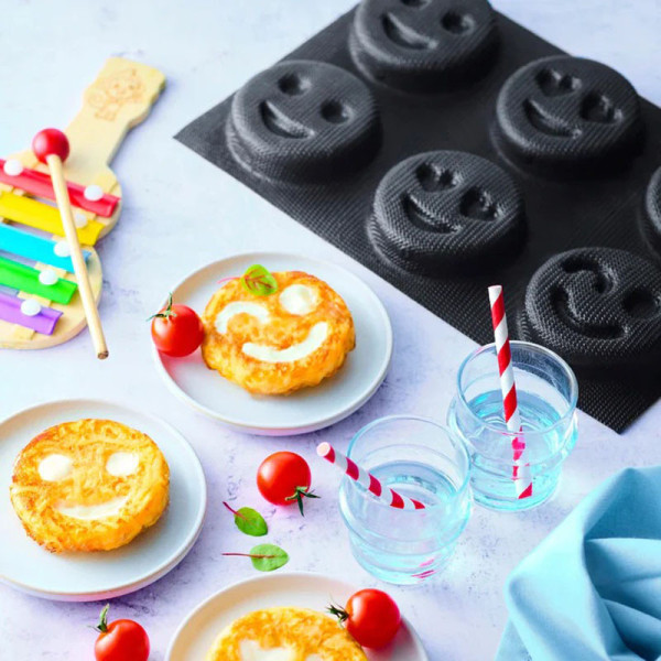 FLEXIPAN 6 Smiley Face Silicone Cake Mold 29.5x19.5cm
