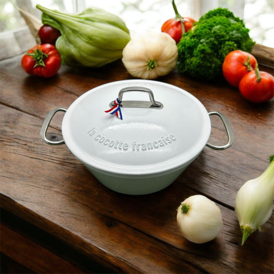 LA COCOTTE FRANCAISE Cast Iron Cocotte 26cm Snow White from the Pyrenees
