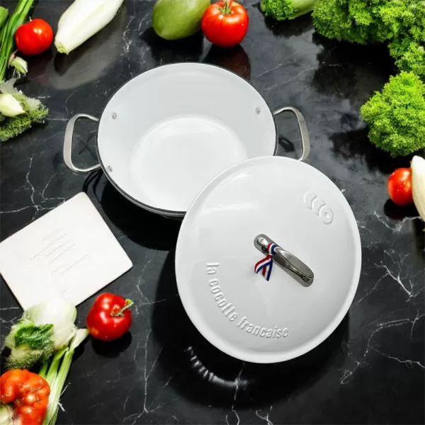 LA COCOTTE FRANCAISE Cast Iron Cocotte 26cm Snow White from the Pyrenees
