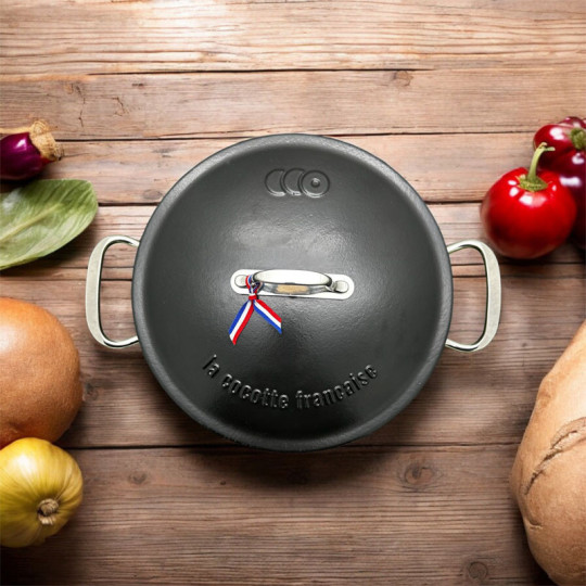 LA COCOTTE FRANCAISE Cast Iron Cocotte 26cm Intense Black Parisian Café