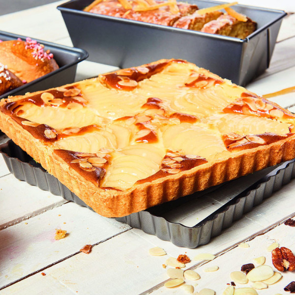 DE BUYER Square Tart Pan with Removable Bottom in Non-Stick Steel - 2 Sizes