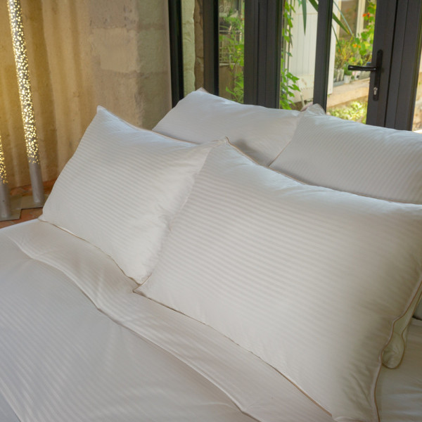 LESTRA Fjord Grand Hôtel Firm Pillow - 2 Sizes