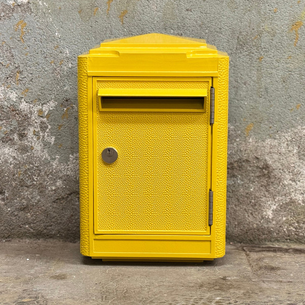 LA BOITE JAUNE 1945 Letterbox - 8 Colors