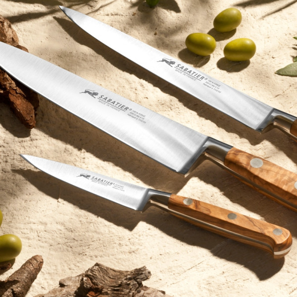 SABATIER Arles block and 5 kitchen knives