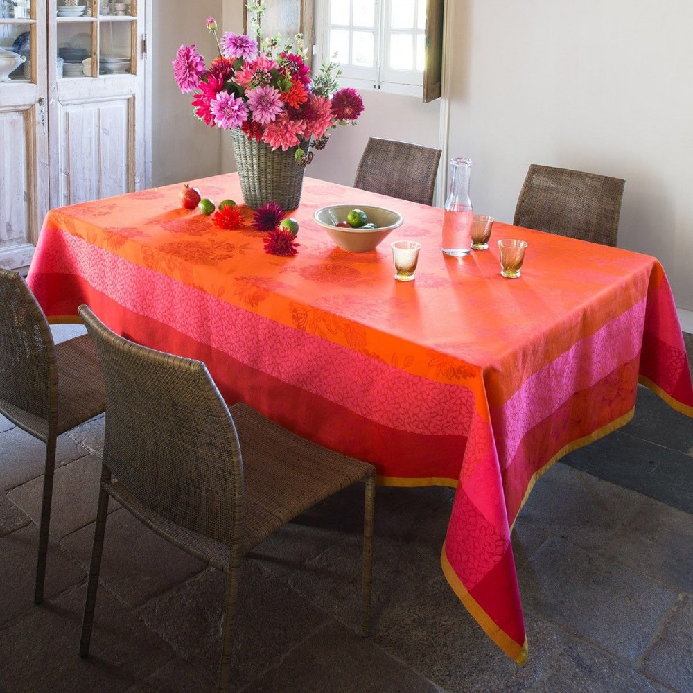 Le Jacquard Français Parfums de Bagatelle tablecloth