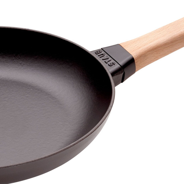 Staub cast iron stove with wooden handle - 4 sizes